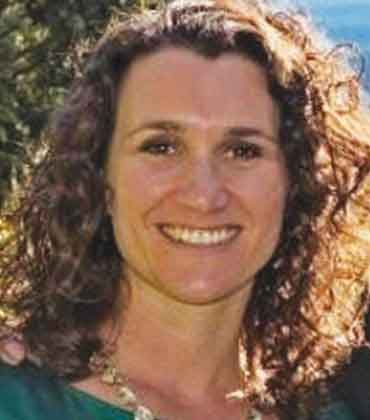 Lindsay Barnett Lindsay Barnett